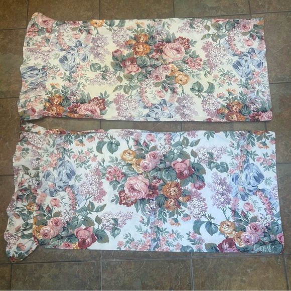 Ralph Lauren Allison Floral Pillowcases King Ruffled Cottage core Farmhouse - Picture 1 of 6